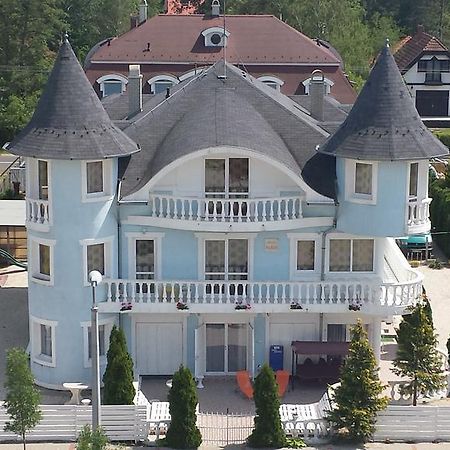 Crystal és Susanne Panzió Bed and Breakfast Siófok Esterno foto