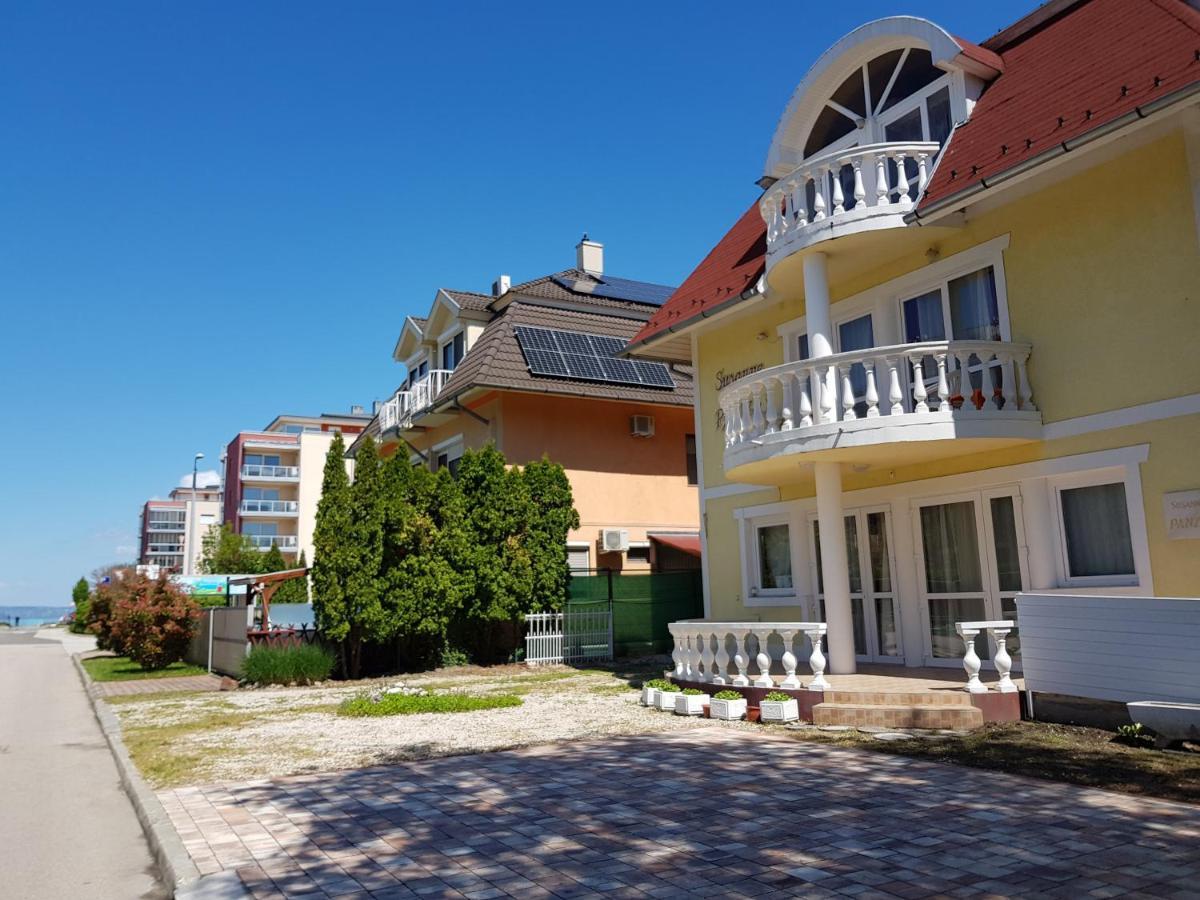 Crystal és Susanne Panzió Bed and Breakfast Siófok Esterno foto
