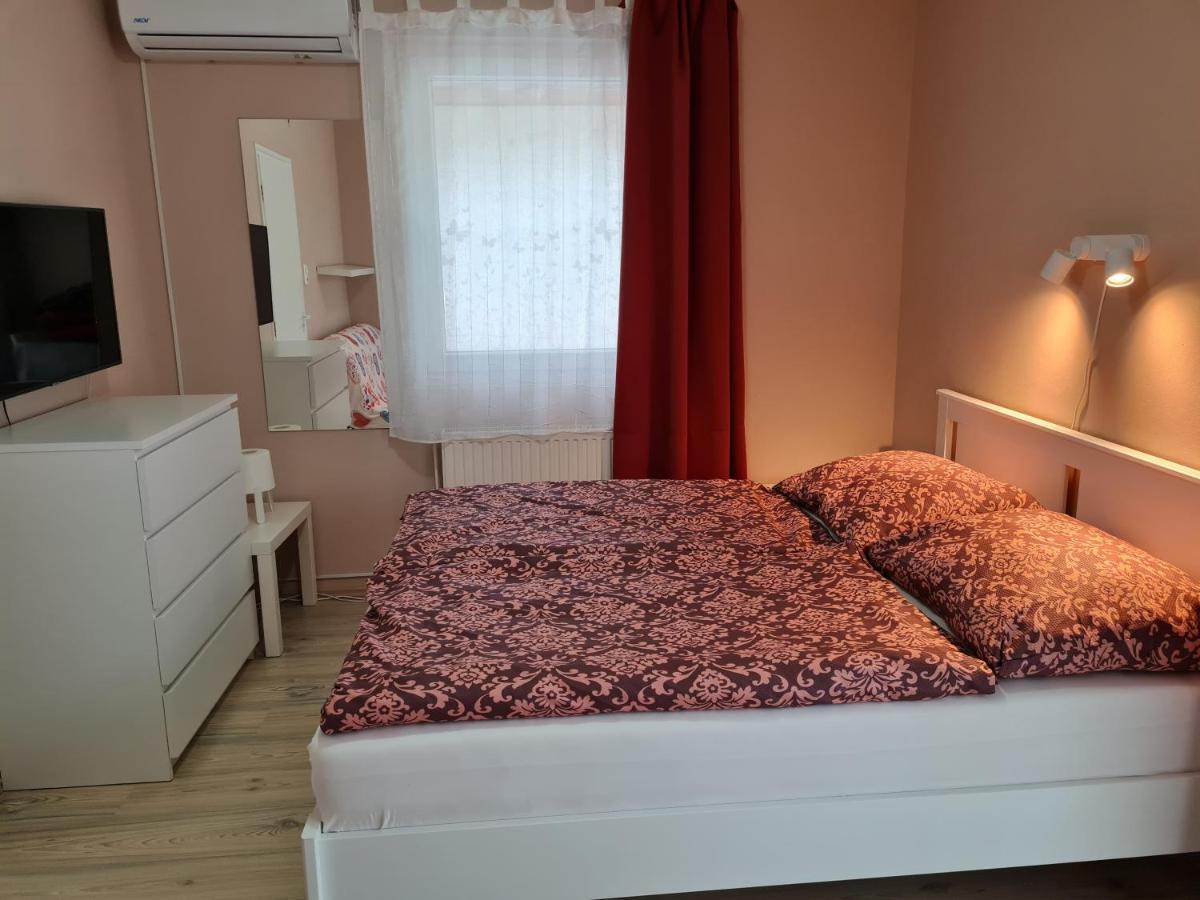 Crystal és Susanne Panzió Bed and Breakfast Siófok Esterno foto