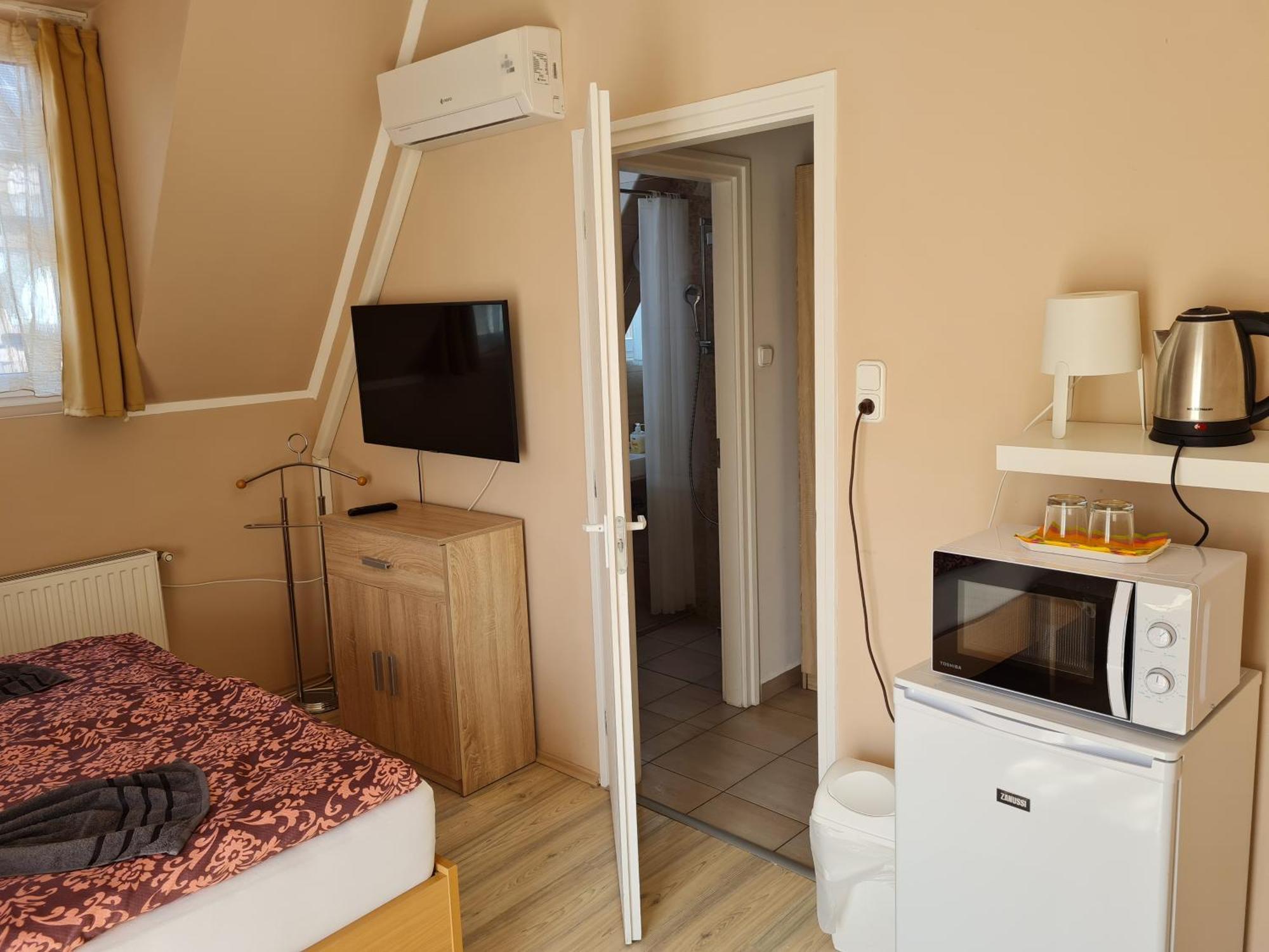 Crystal és Susanne Panzió Bed and Breakfast Siófok Esterno foto
