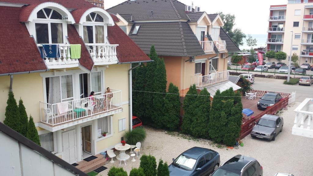 Crystal és Susanne Panzió Bed and Breakfast Siófok Esterno foto